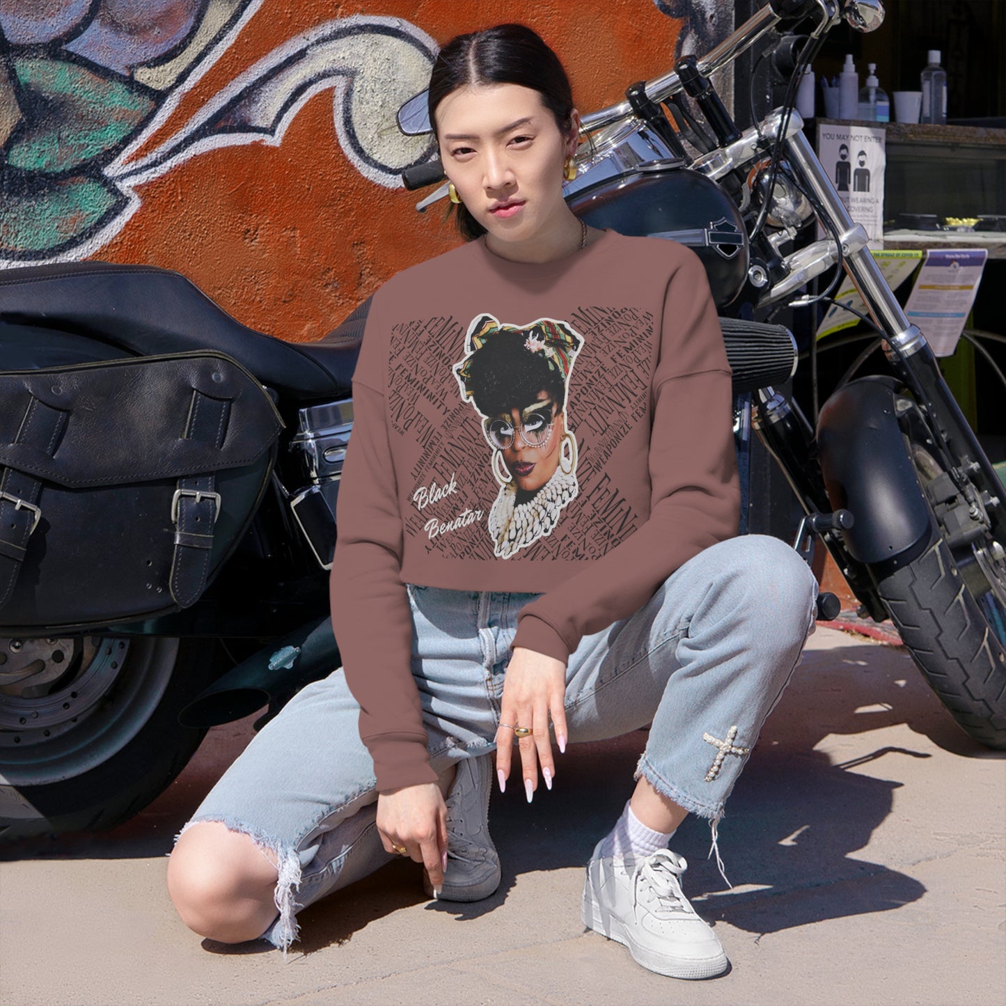BLACK BENATAR CROPPED SWEATSHIRT